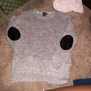 Francesca’s grey sweater